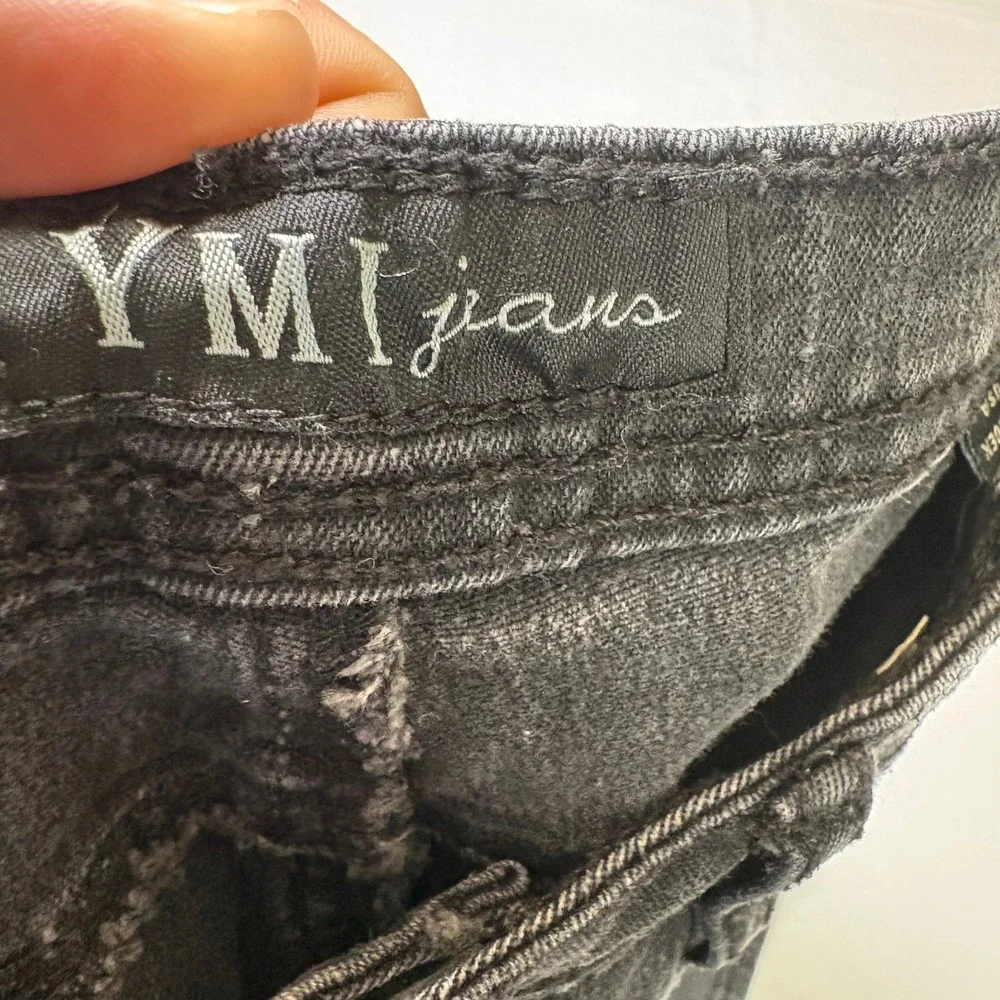 YMI Jeans Womens Black Denim Bermuda Shorts Low‎ Rise Size 5 Distressed Faded